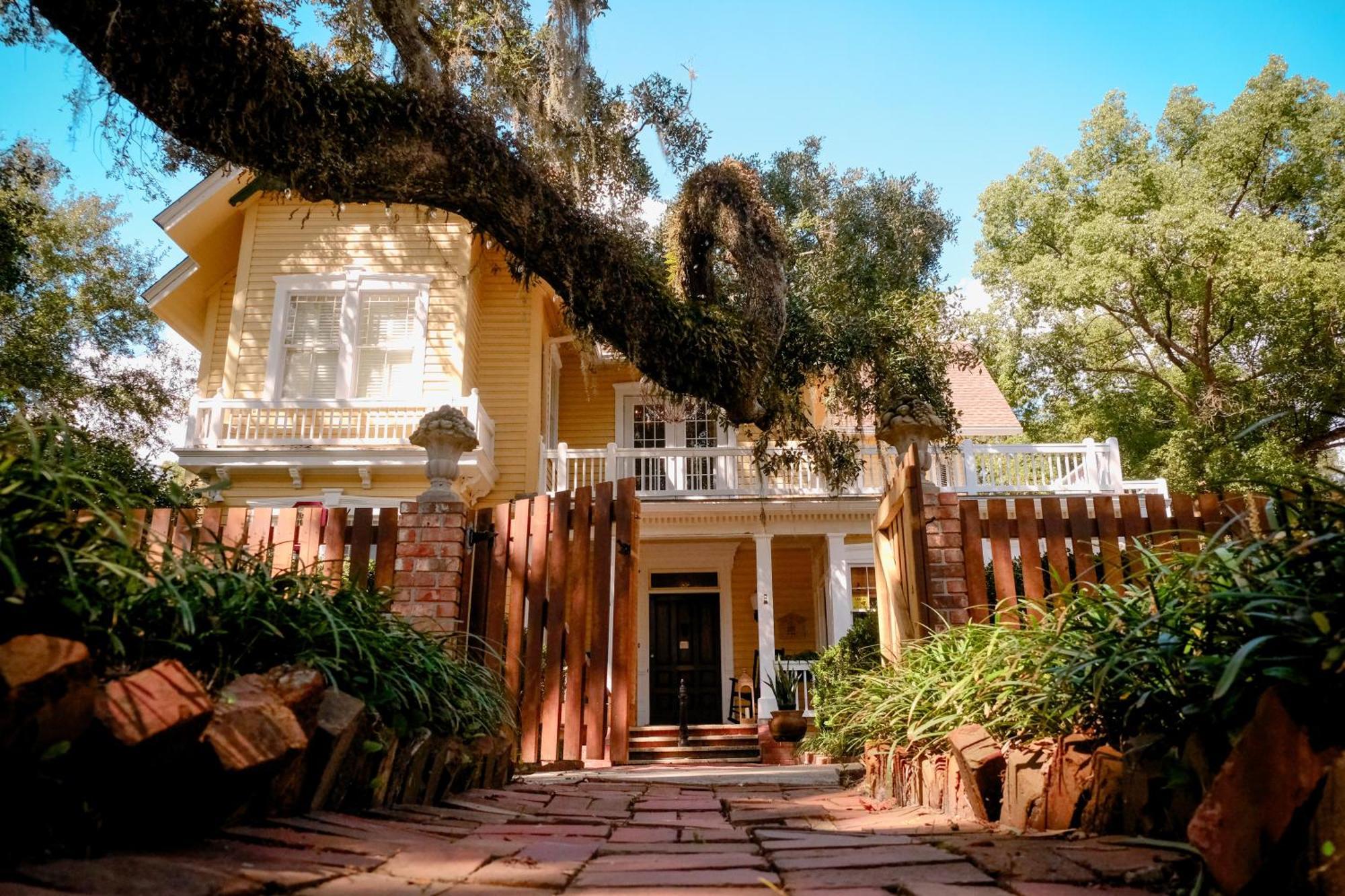The Avera-Clarke House Monticello Exterior photo